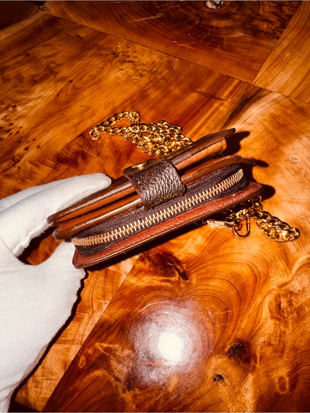Louis Vuitton vintage compact, wallet, monogram brown, 2002 with unbranded chain - Picture 7 of 17